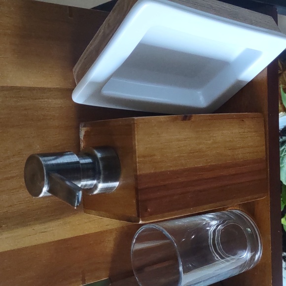 5pc Wooden Bathroom/Home Decor Accessories set - Picture 4 of 17